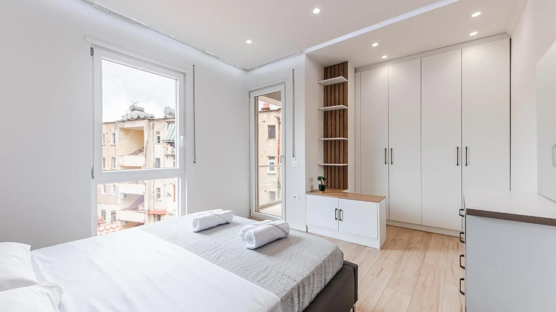 Mumba Apartments By Kondo Stays Tirana 0*,